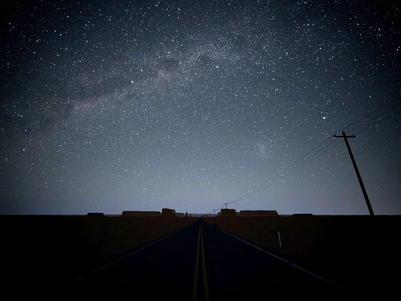 Uma única foto de 30 segundos do céu do sul, estrelas como pontos